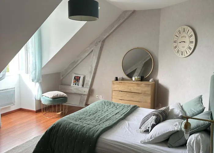 Loue Pour Manifestation Circuit Des 24h 4 De Standing Dans Un Ecrin De Verdure Yvré-lʼÉvêque