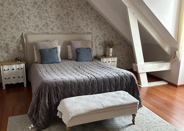 Loue Pour Manifestation Circuit Des 24H 4 Chambres De Standing Dans Un Ecrin De Verdure Habitación en casa particular *