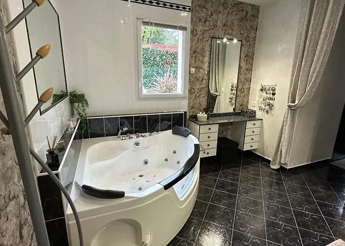 Loue Pour Manifestation Circuit Des 24H 4 Chambres De Standing Dans Un Ecrin De Verdure Yvré-lʼÉvêque